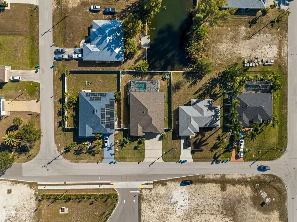 2213 SW 7th Place Cape Coral FL 33991