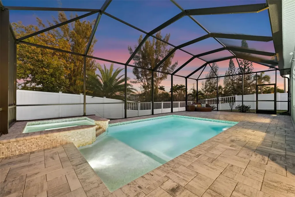 2213 SW 7th Place Cape Coral FL 33991