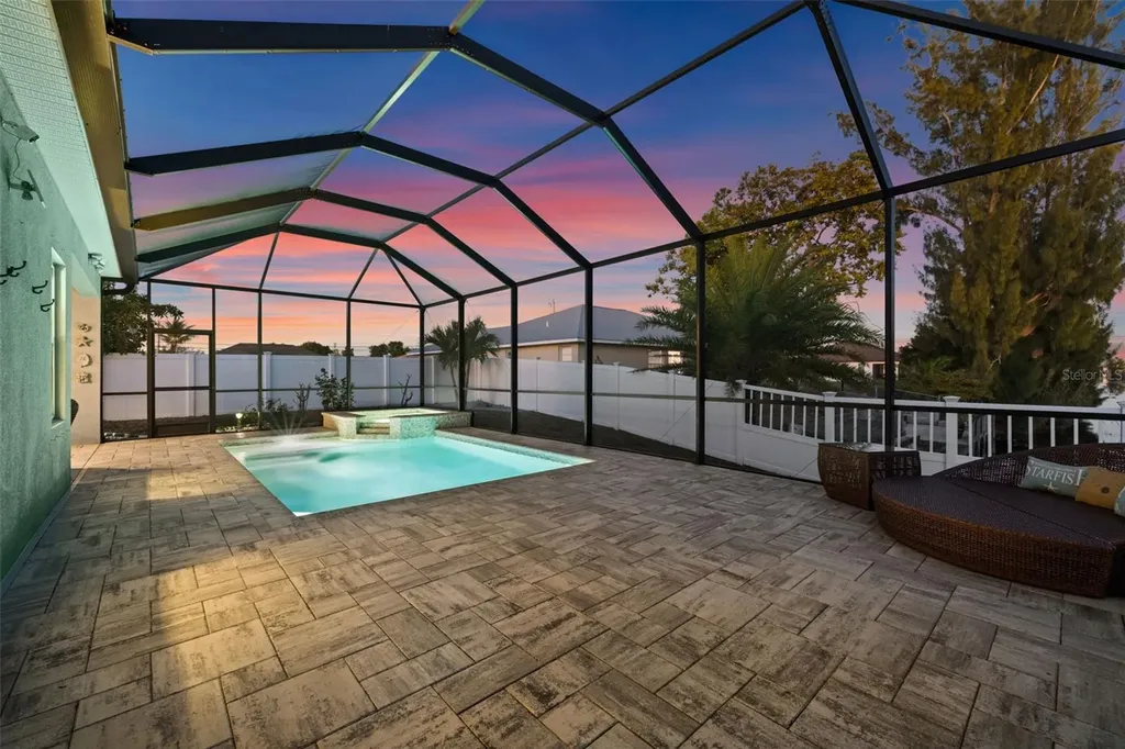 2213 SW 7th Place Cape Coral FL 33991