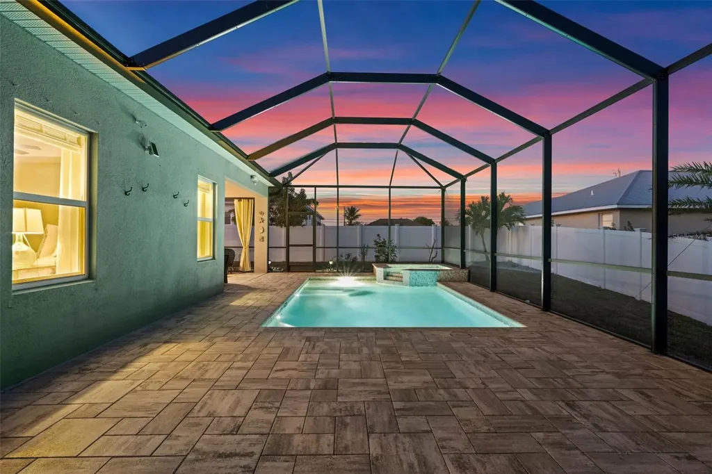 2213 SW 7th Place Cape Coral FL 33991