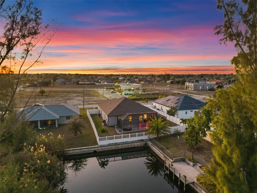 2213 SW 7th Place Cape Coral FL 33991