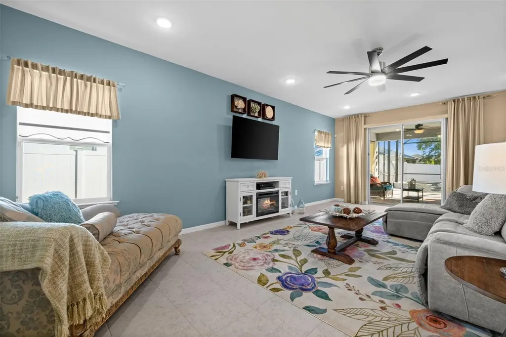 2213 SW 7th Place Cape Coral FL 33991