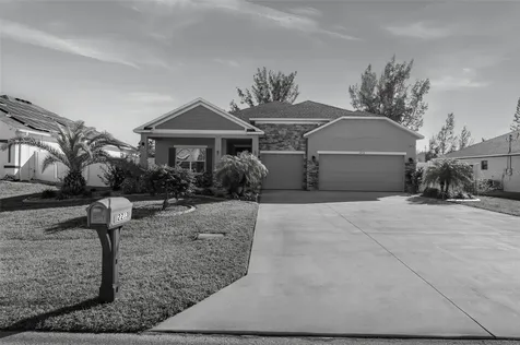 2213 SW 7th Place Cape Coral FL 33991