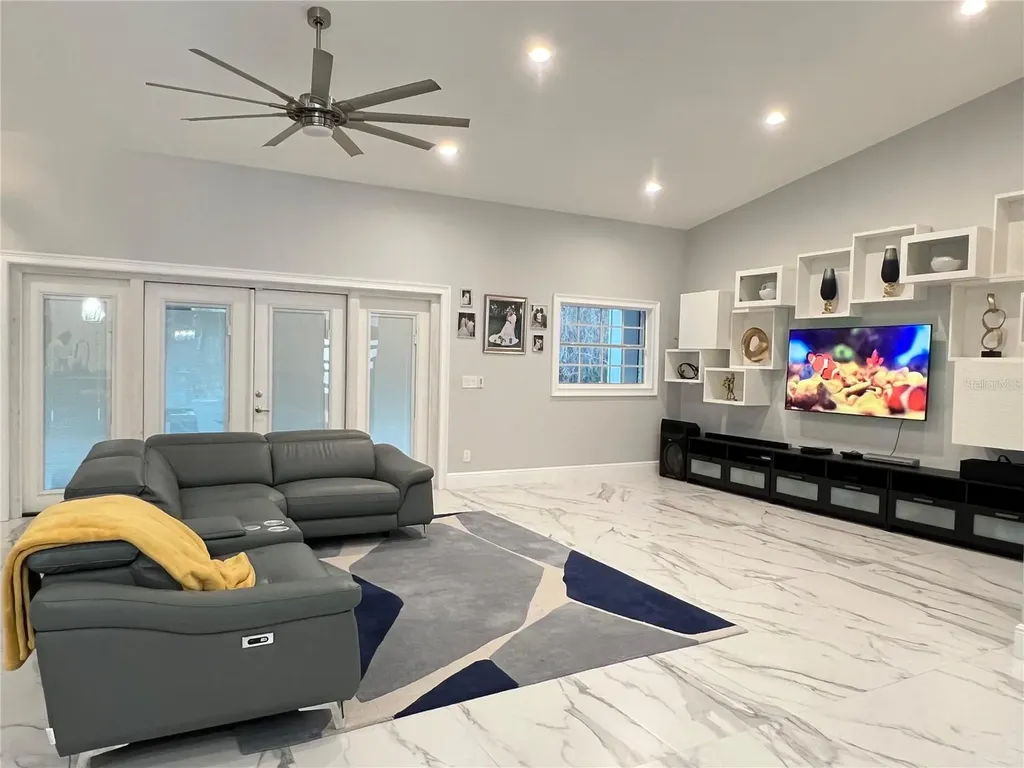 965 Pine Hill Boulevard Geneva FL 32732