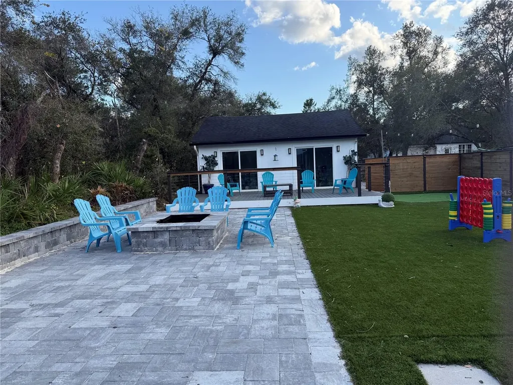 965 Pine Hill Boulevard Geneva FL 32732