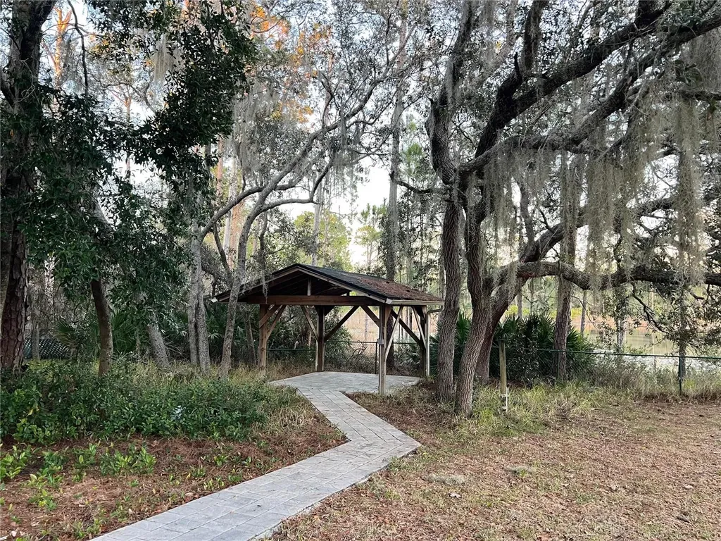 965 Pine Hill Boulevard Geneva FL 32732