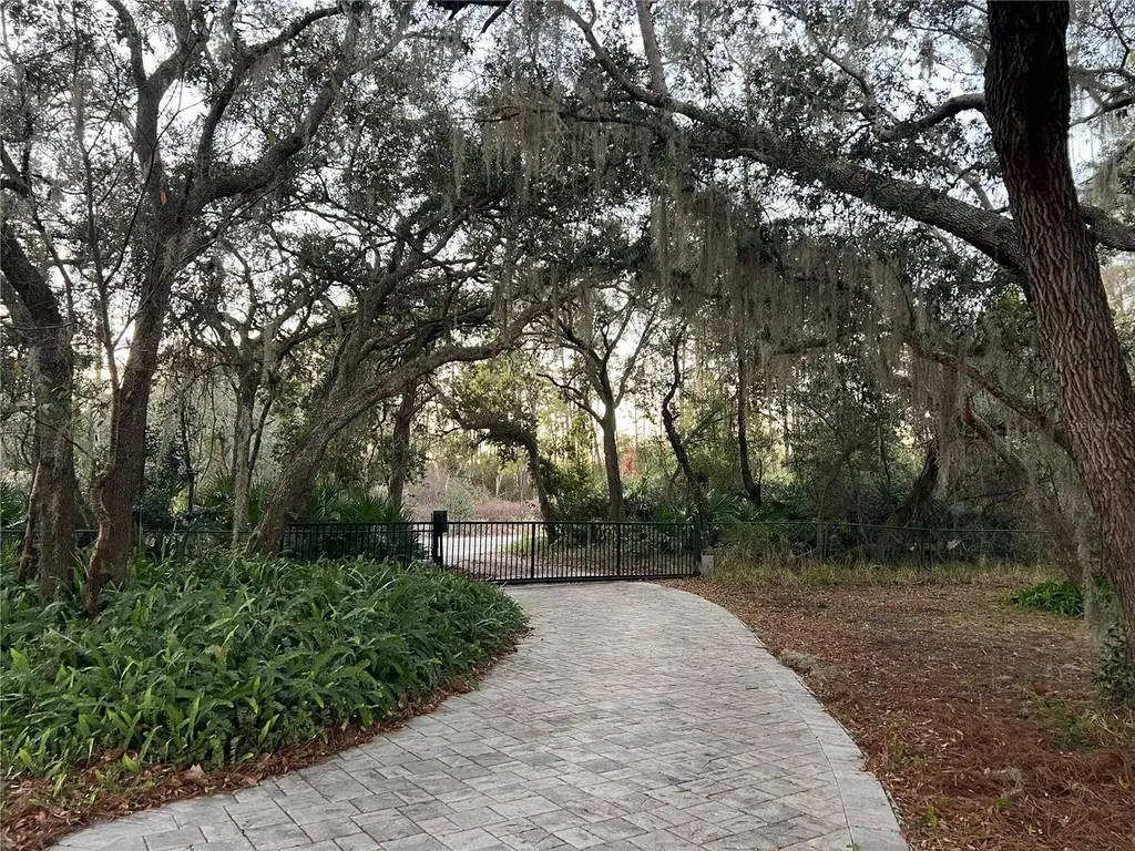 965 Pine Hill Boulevard Geneva FL 32732