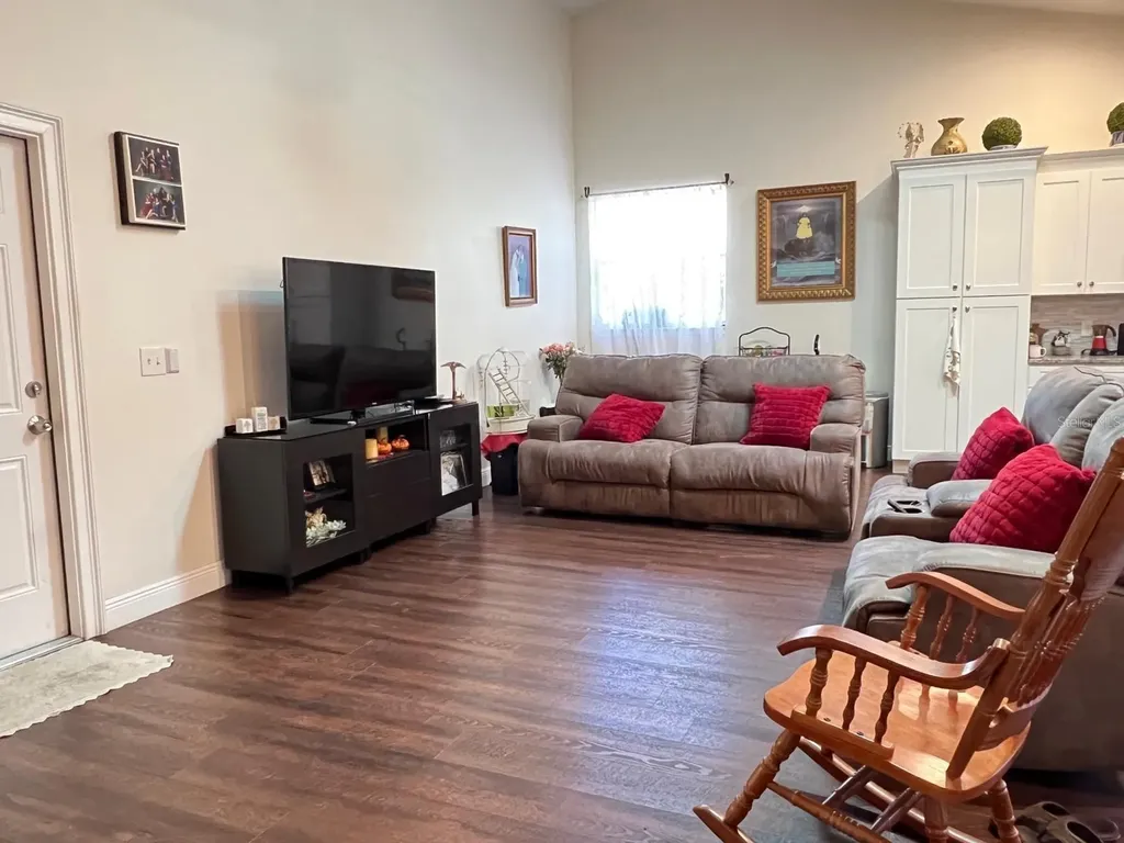 965 Pine Hill Boulevard Geneva FL 32732