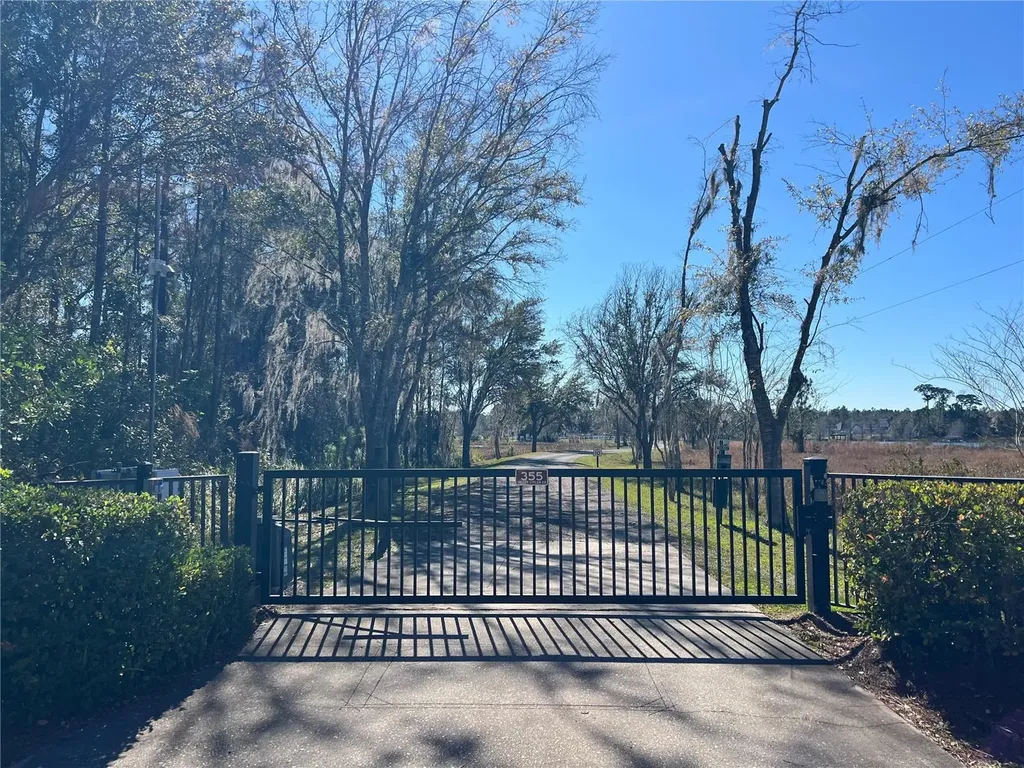 965 Pine Hill Boulevard Geneva FL 32732