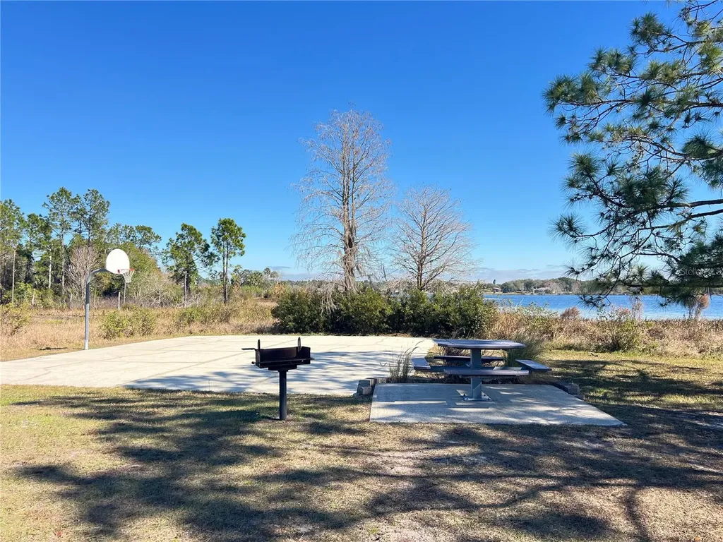 965 Pine Hill Boulevard Geneva FL 32732