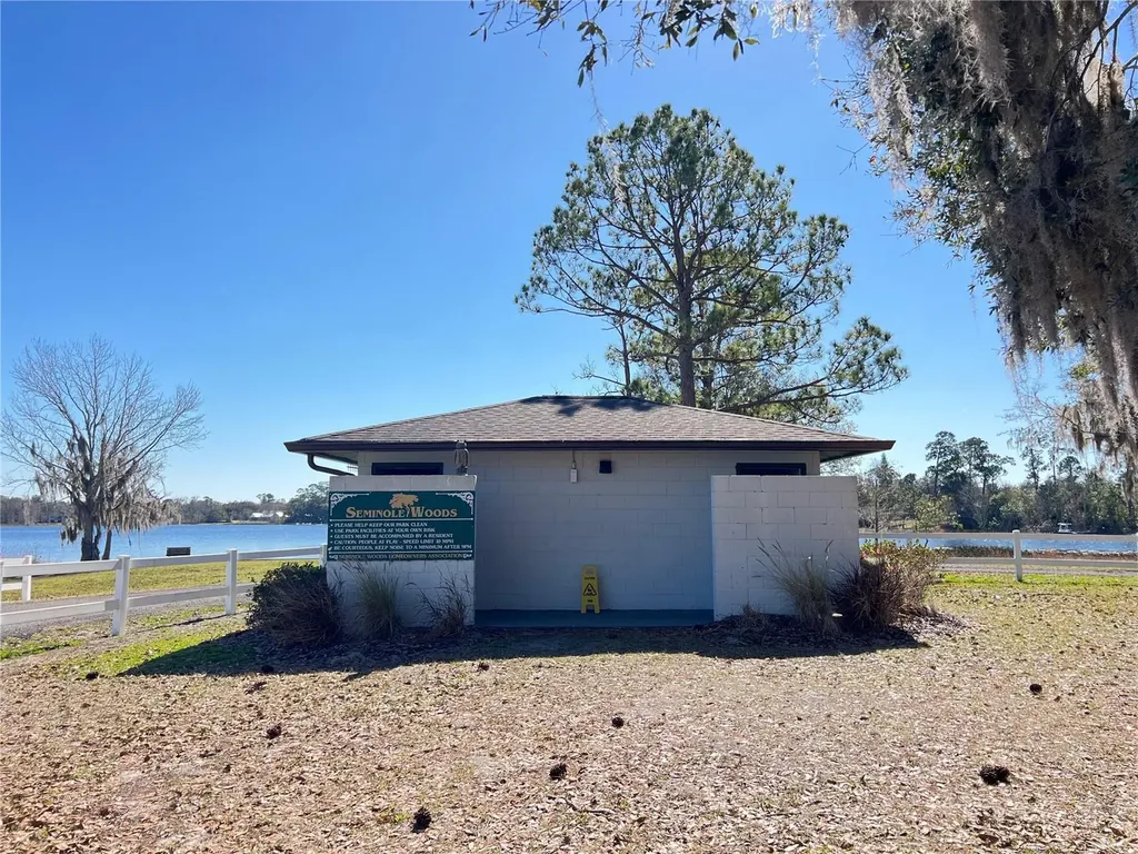 965 Pine Hill Boulevard Geneva FL 32732