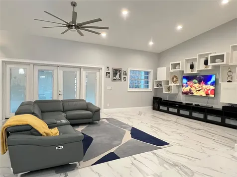 965 Pine Hill Boulevard Geneva FL 32732