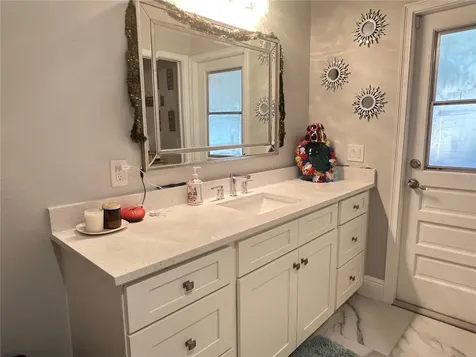 965 Pine Hill Boulevard Geneva FL 32732