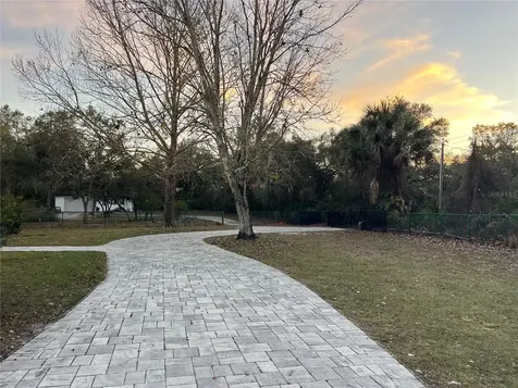 965 Pine Hill Boulevard Geneva FL 32732