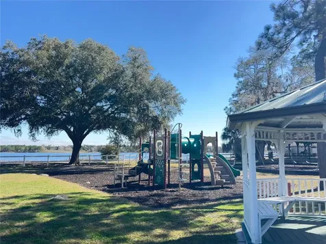 965 Pine Hill Boulevard Geneva FL 32732
