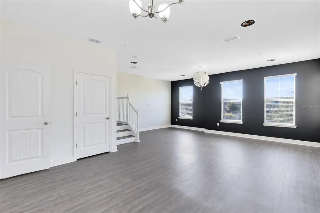 10033 Town Lake Drive Orlando FL 32832