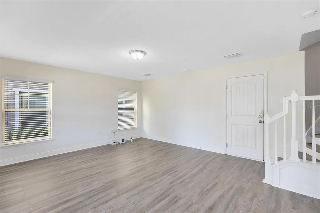 10033 Town Lake Drive Orlando FL 32832