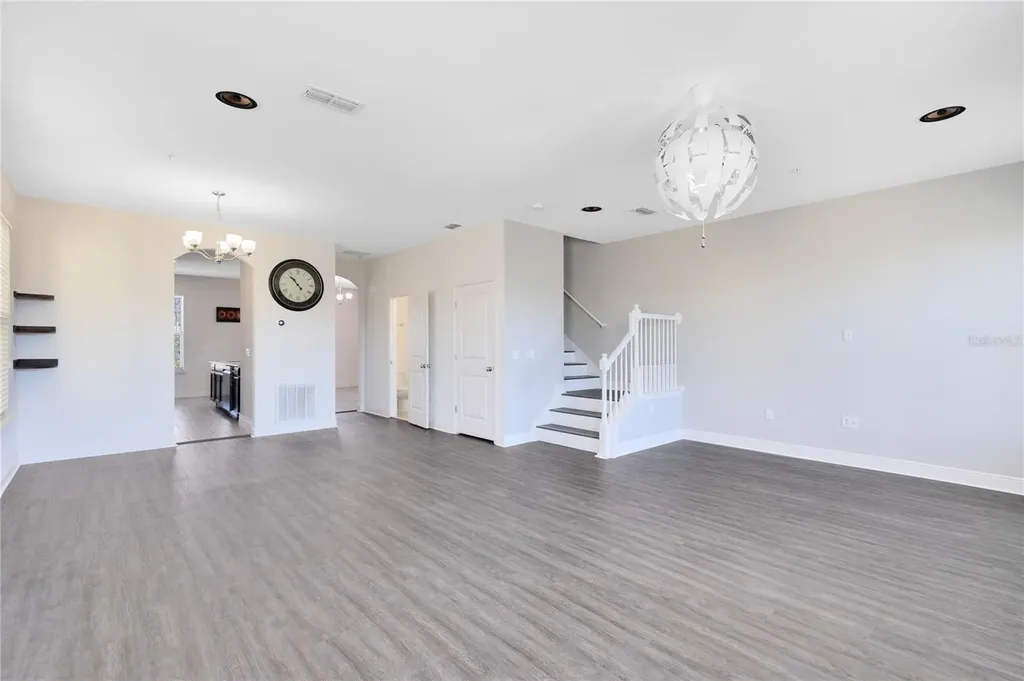 10033 Town Lake Drive Orlando FL 32832