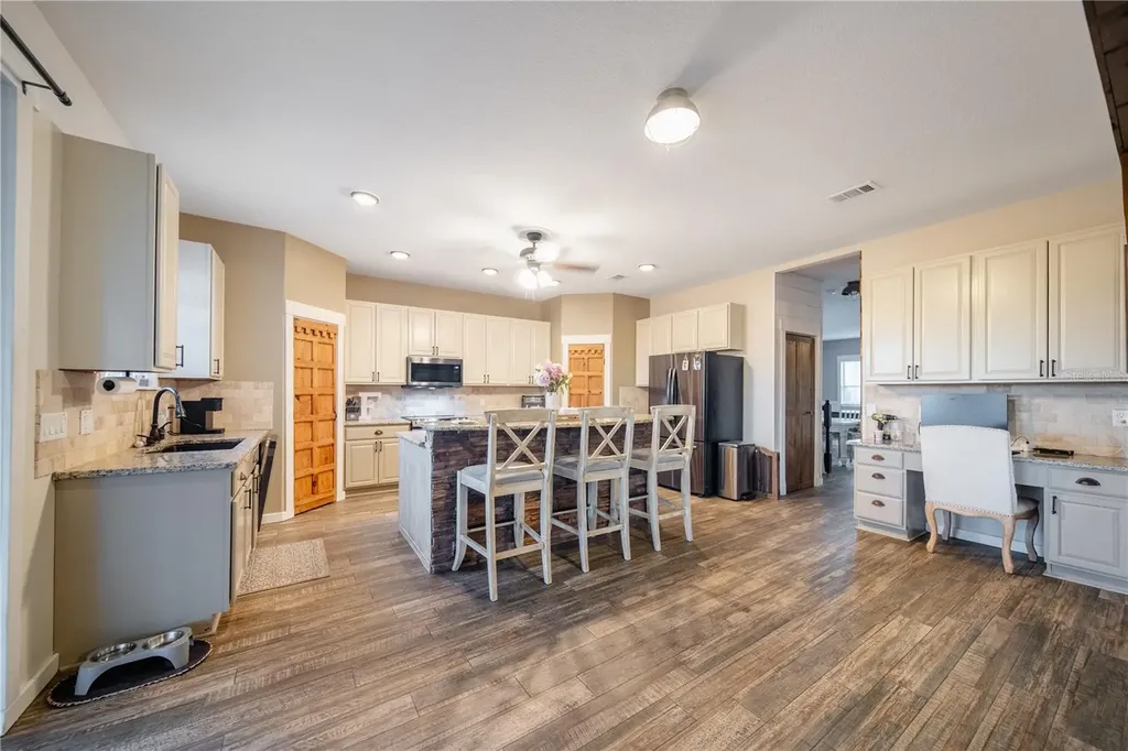2724 Suncoast Lakes Boulevard Punta Gorda FL 33980