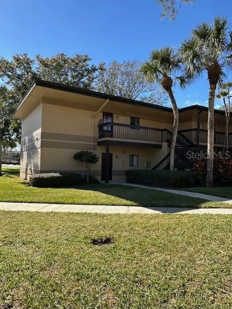 2683 Sabal Springs Circle Clearwater FL 33761