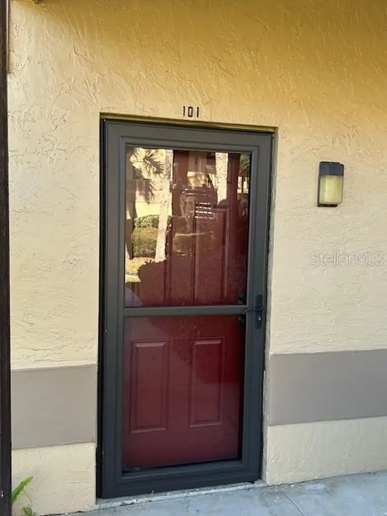 2683 Sabal Springs Circle Clearwater FL 33761