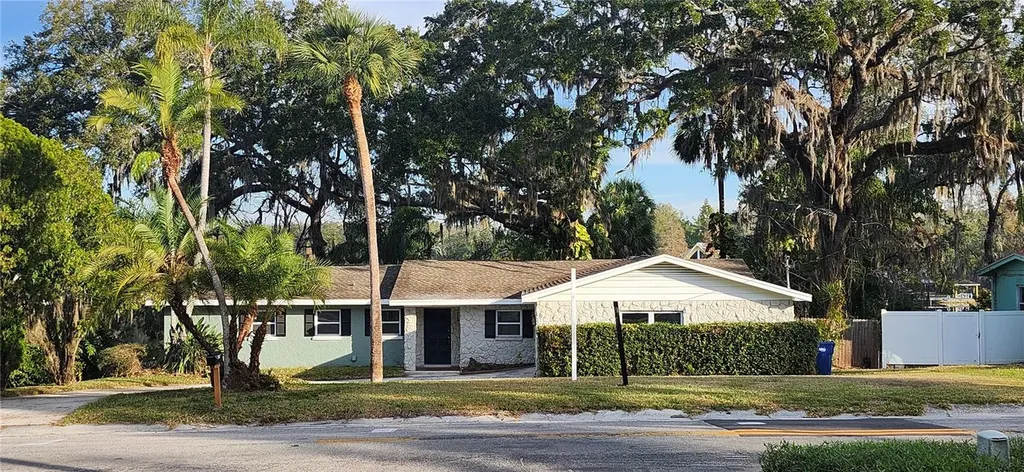 3606 River Grove Drive Tampa FL 33610