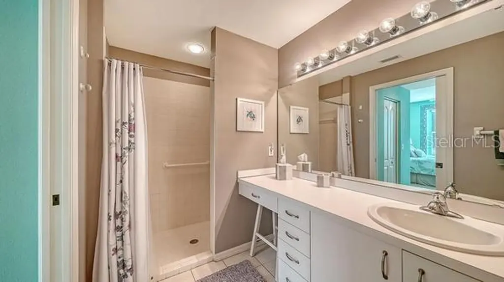 9601 Castle Point Drive Sarasota FL 34238