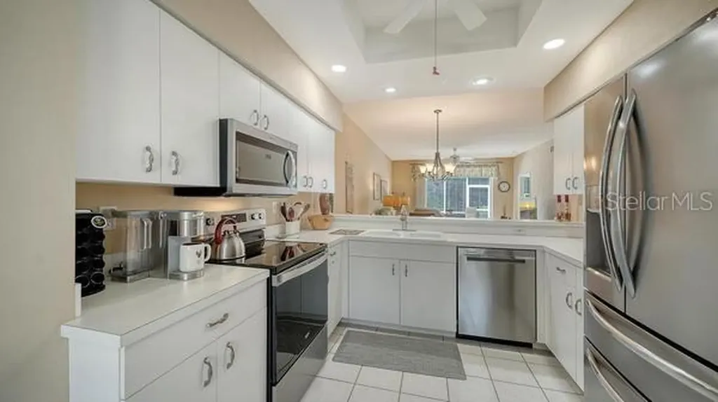 9601 Castle Point Drive Sarasota FL 34238
