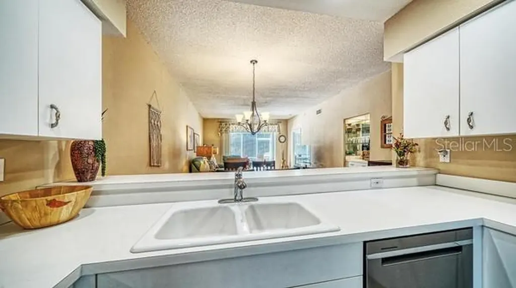 9601 Castle Point Drive Sarasota FL 34238