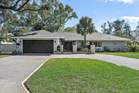 900 31st Avenue NE St Petersburg FL 33704