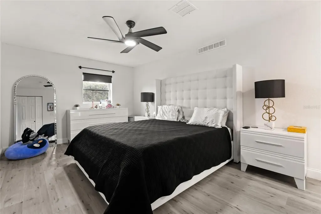 5701 Tarawood Drive Orlando FL 32819