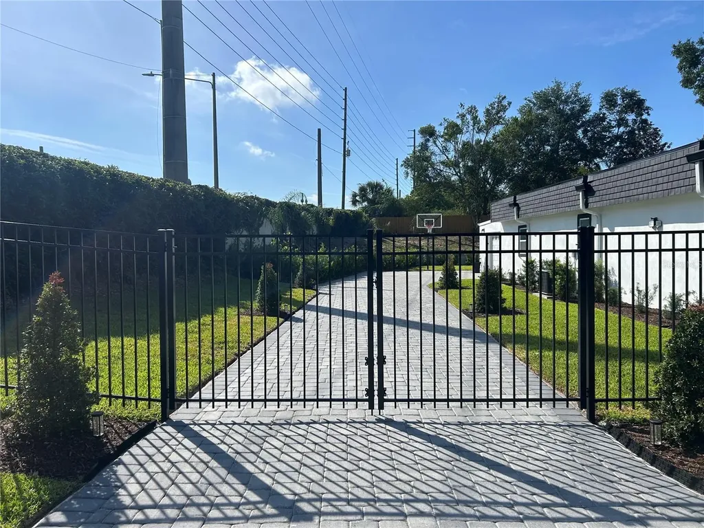 5701 Tarawood Drive Orlando FL 32819
