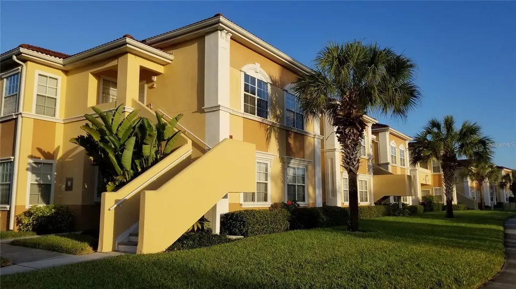 1040 Villagio Circle Sarasota FL 34237