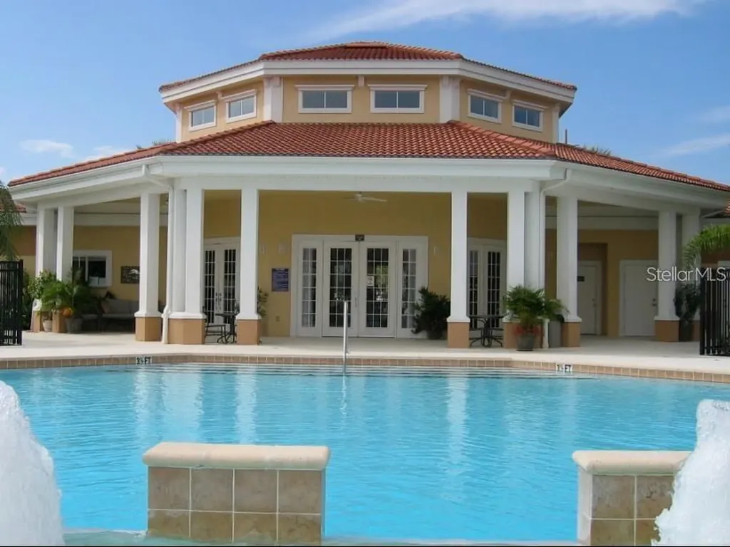 1040 Villagio Circle Sarasota FL 34237