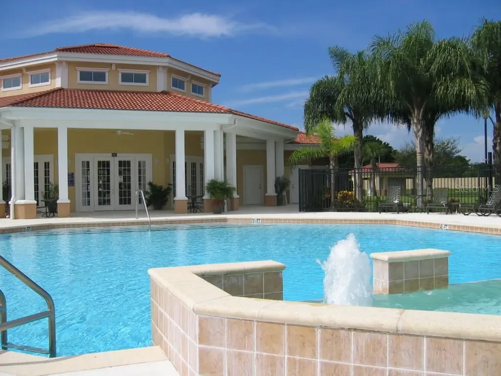 1040 Villagio Circle Sarasota FL 34237