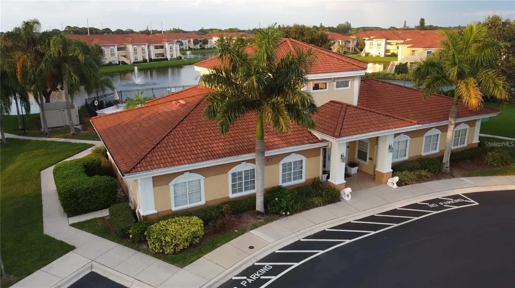 1040 Villagio Circle Sarasota FL 34237