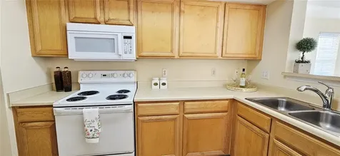 1040 Villagio Circle Sarasota FL 34237