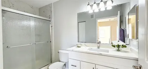 1040 Villagio Circle Sarasota FL 34237