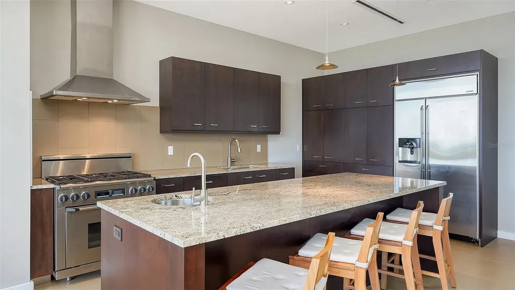 160 Whittier Drive Sarasota FL 34236