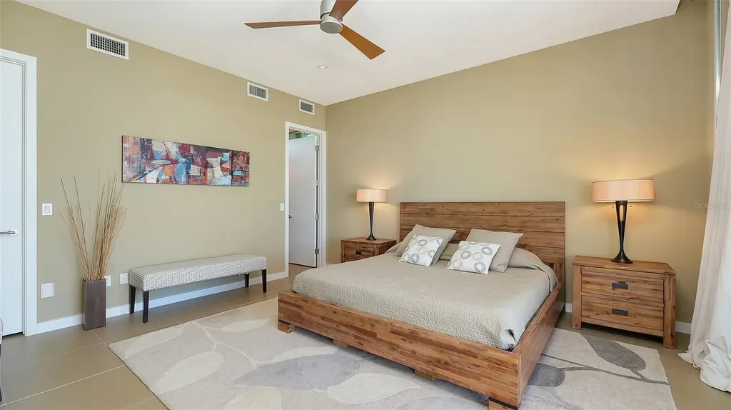 160 Whittier Drive Sarasota FL 34236
