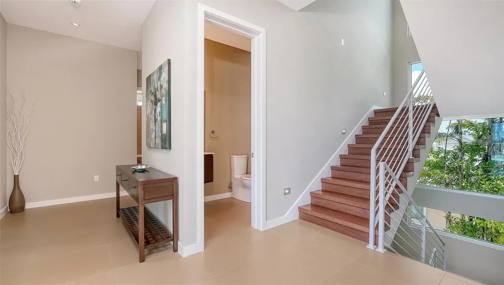 160 Whittier Drive Sarasota FL 34236