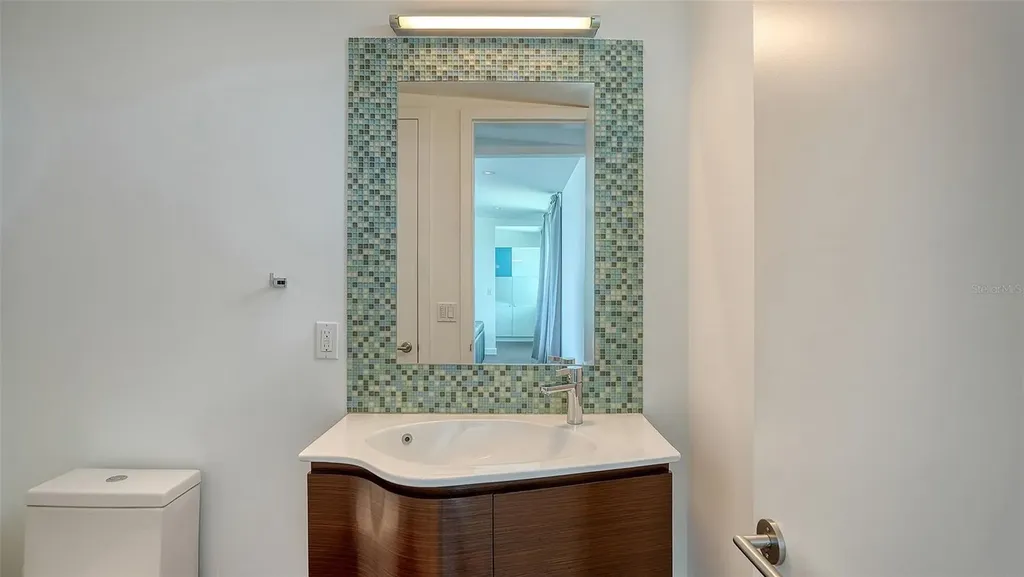 160 Whittier Drive Sarasota FL 34236