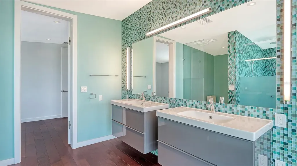 160 Whittier Drive Sarasota FL 34236