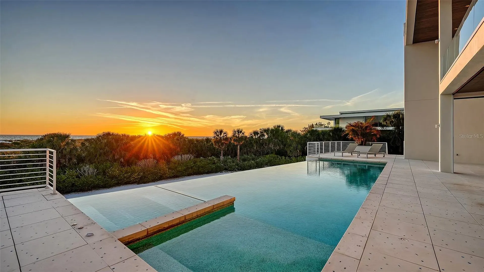 160 Whittier Drive Sarasota FL 34236