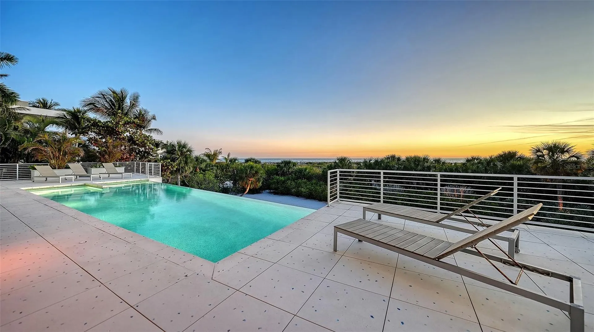 160 Whittier Drive Sarasota FL 34236