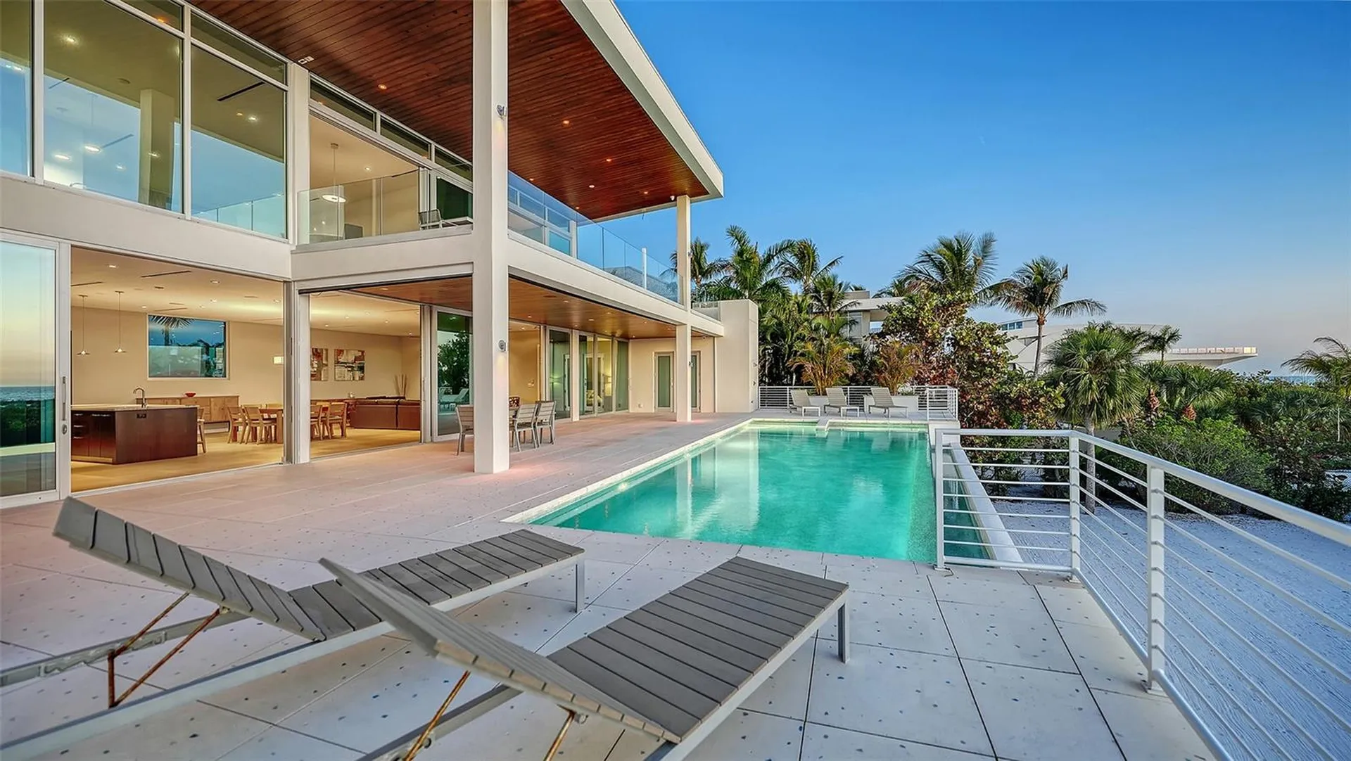 160 Whittier Drive Sarasota FL 34236
