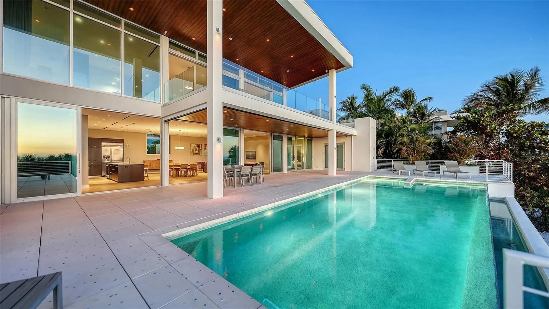160 Whittier Drive Sarasota FL 34236