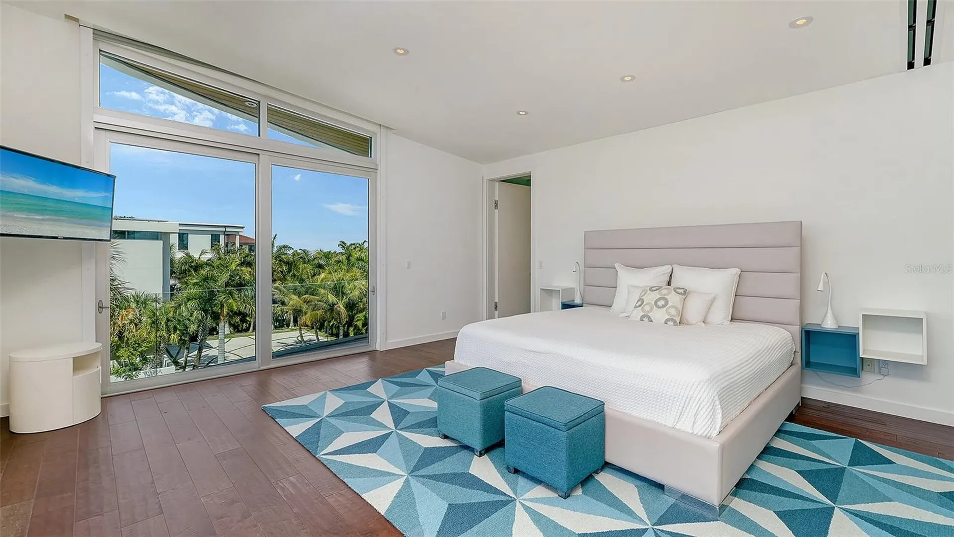 160 Whittier Drive Sarasota FL 34236