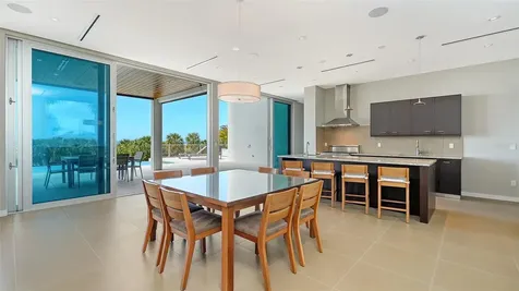 160 Whittier Drive Sarasota FL 34236
