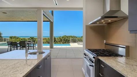 160 Whittier Drive Sarasota FL 34236